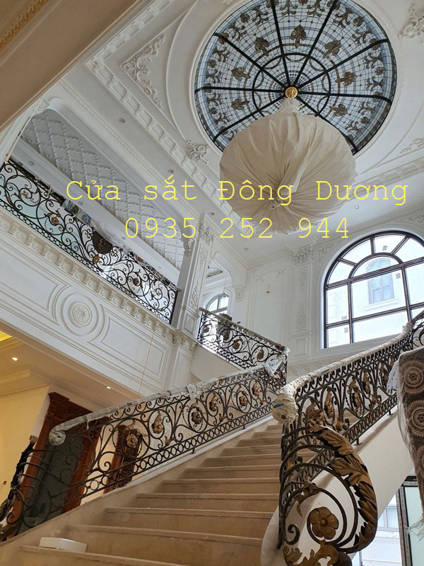 Cầu thang sắt Đà Nẵng