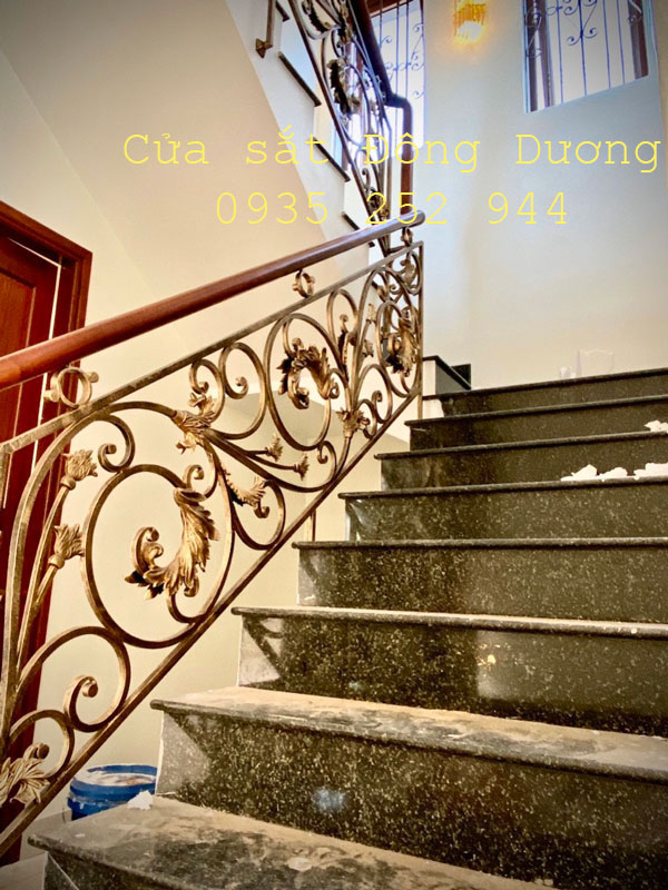 Cầu thang sắt đẹp Đà Nẵng