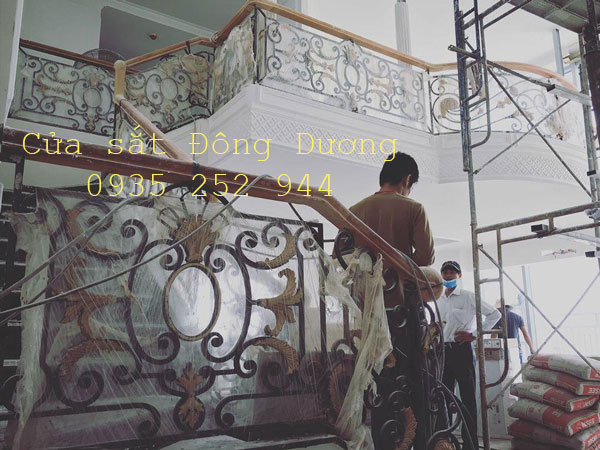 Cầu thang sắt mỹ nghệ Đà Nẵng
