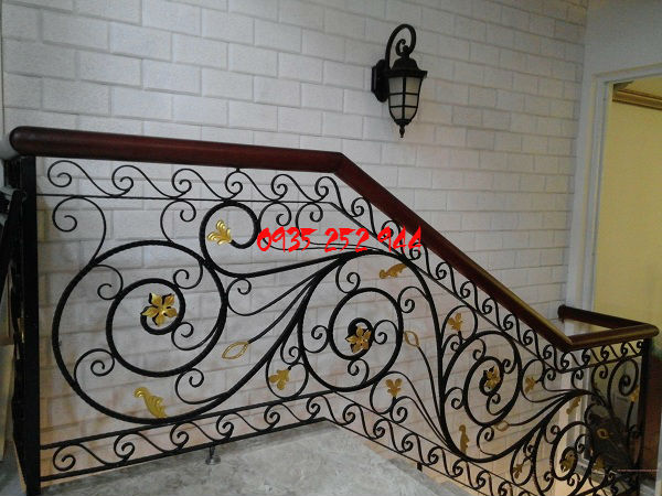 Cầu thang sắt nghệ thuật Đà Nẵng