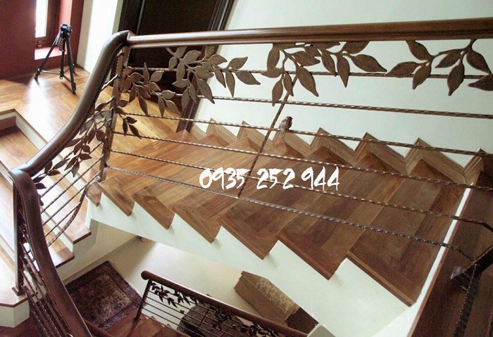 Cầu thang sắt nghệ thuật Đà Nẵng