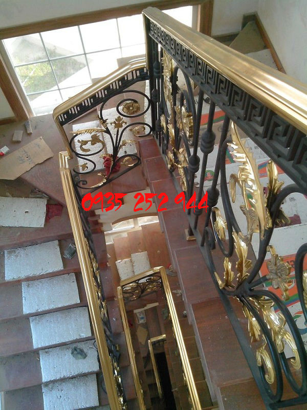 Cầu thang sắt nghệ thuật tại Đà Nẵng