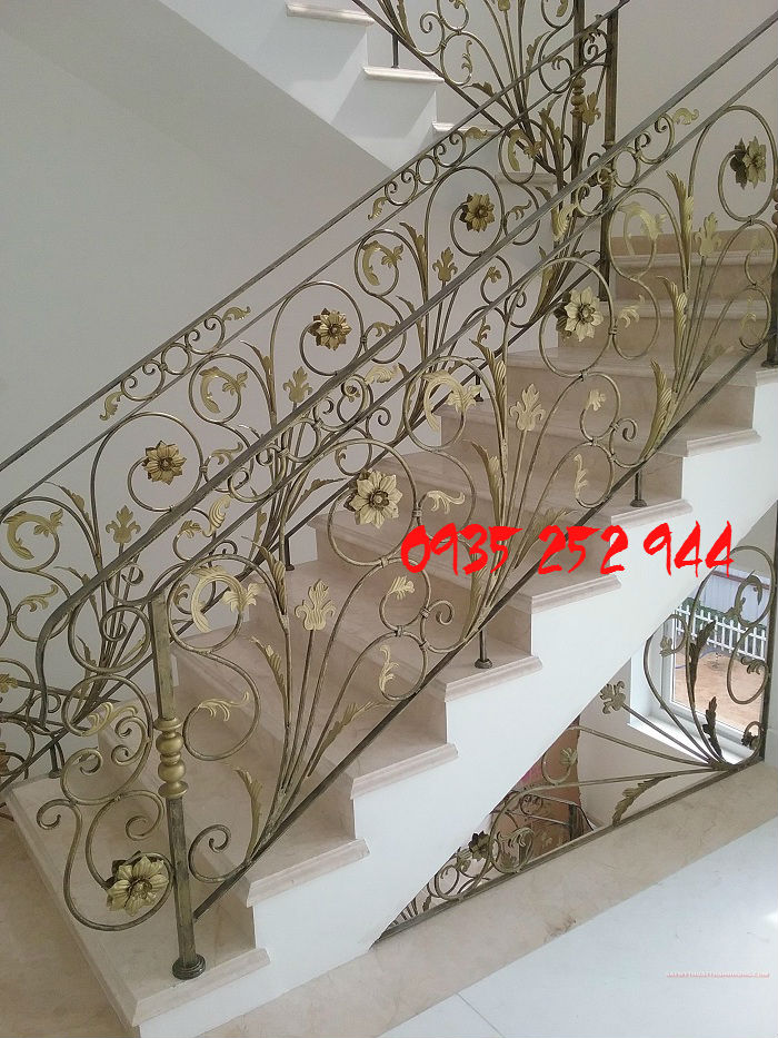 Cầu thang sắt tại Đà Nẵng