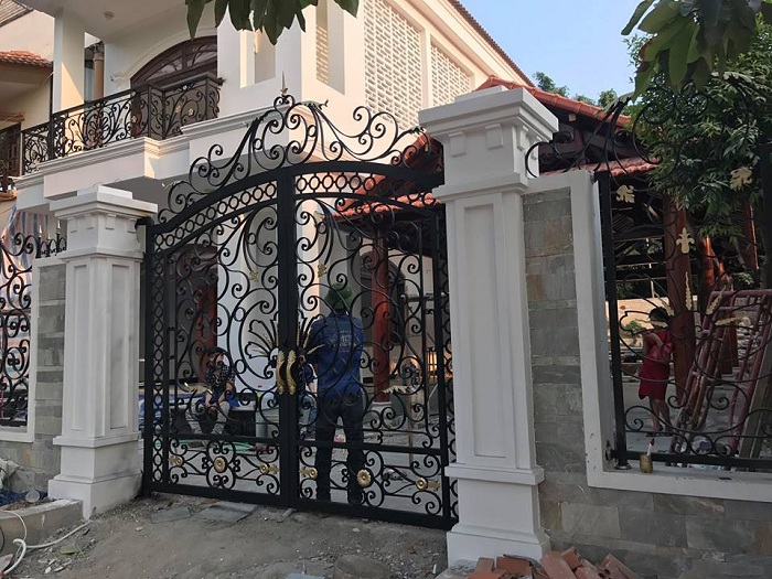 Bỏ túi cách chọn màu cửa cổng sắt Đà Nẵng “một phát ăn luôn”