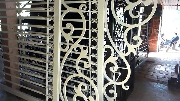 Cổng sắt tại Đà Nẵng