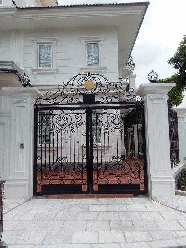 10 bộ cửa sắt mỹ thuật Đà Nẵng khiến bạn trầm trồ không ngớt