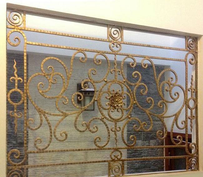 Khung bảo vệ sắt tại Đà Nẵng