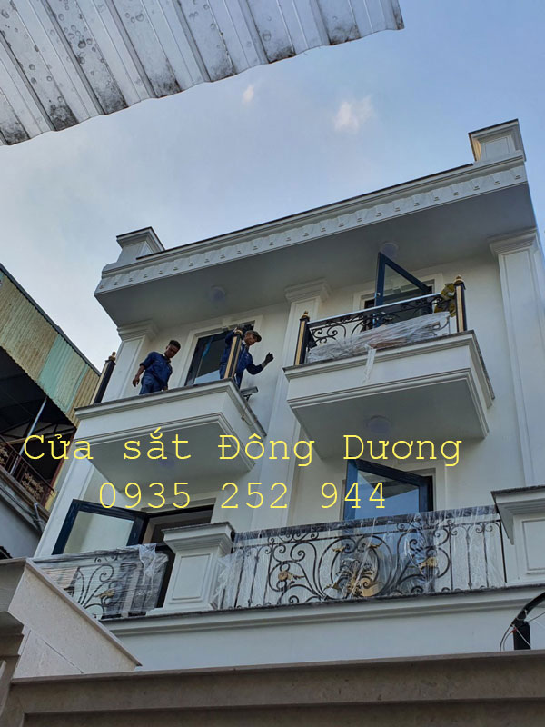 Lan can ban công sắt Đà Nẵng