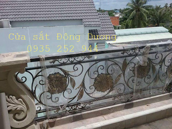Lan can ban công sắt nghệ thuật Đà Nẵng