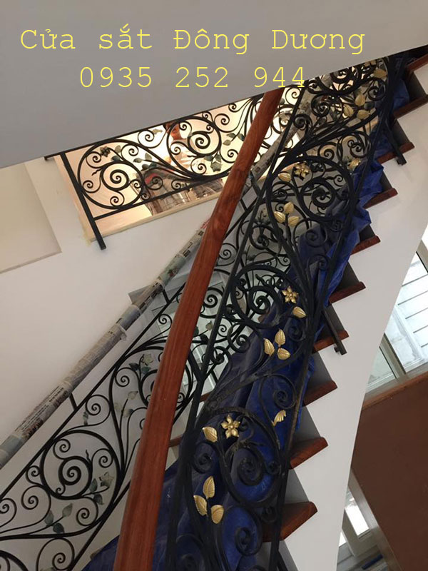 Mẫu lan can cầu thang sắt đẹp Đà Nẵng